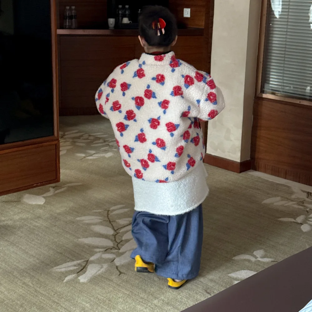 子供服 キッズ カジュアル 暖かいコート 2025 秋冬 韓国風 女の子 花柄プリント 多用途 キッズ 暖かいコート