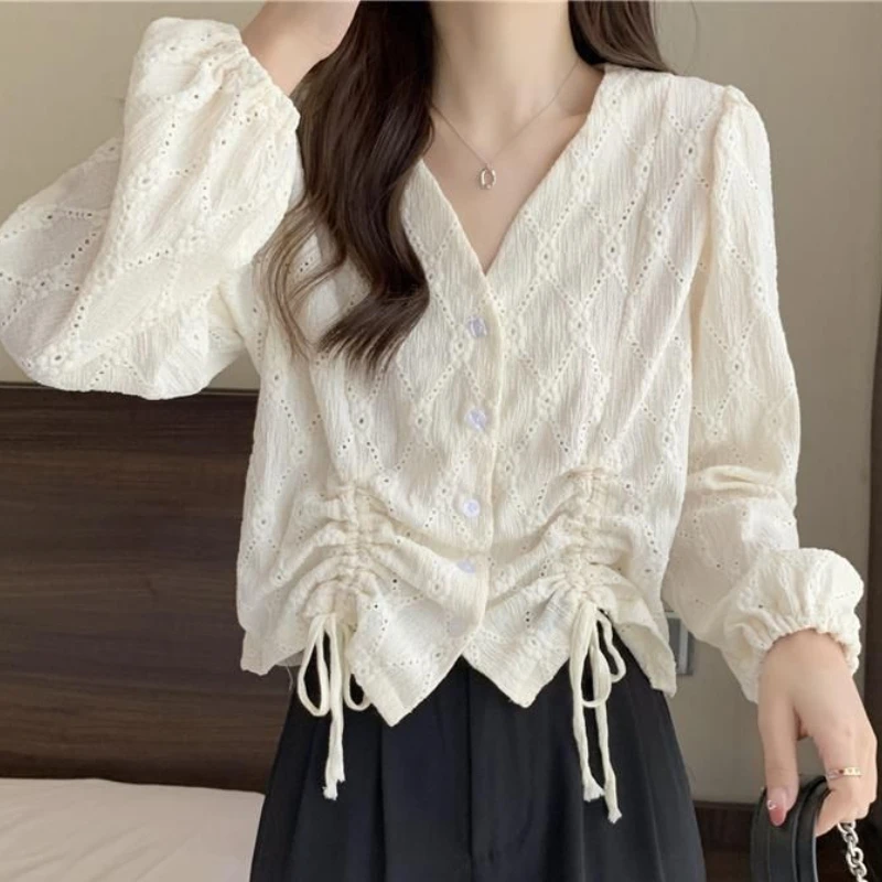 Hollow Out Shirts Women Loose V-neck Streetwear Spring Casual Popular All-match Elegant Young Korean Style Aesthetic Simple New