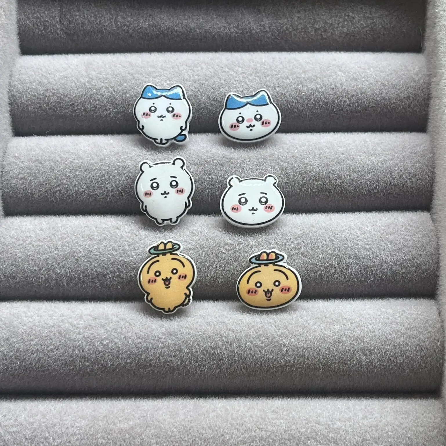 مجموعة أقراط Chiikawa Hachiware Usagi اللطيفة للطالبات أقراط للفتيات الجميلات هدية عيد ميلاد