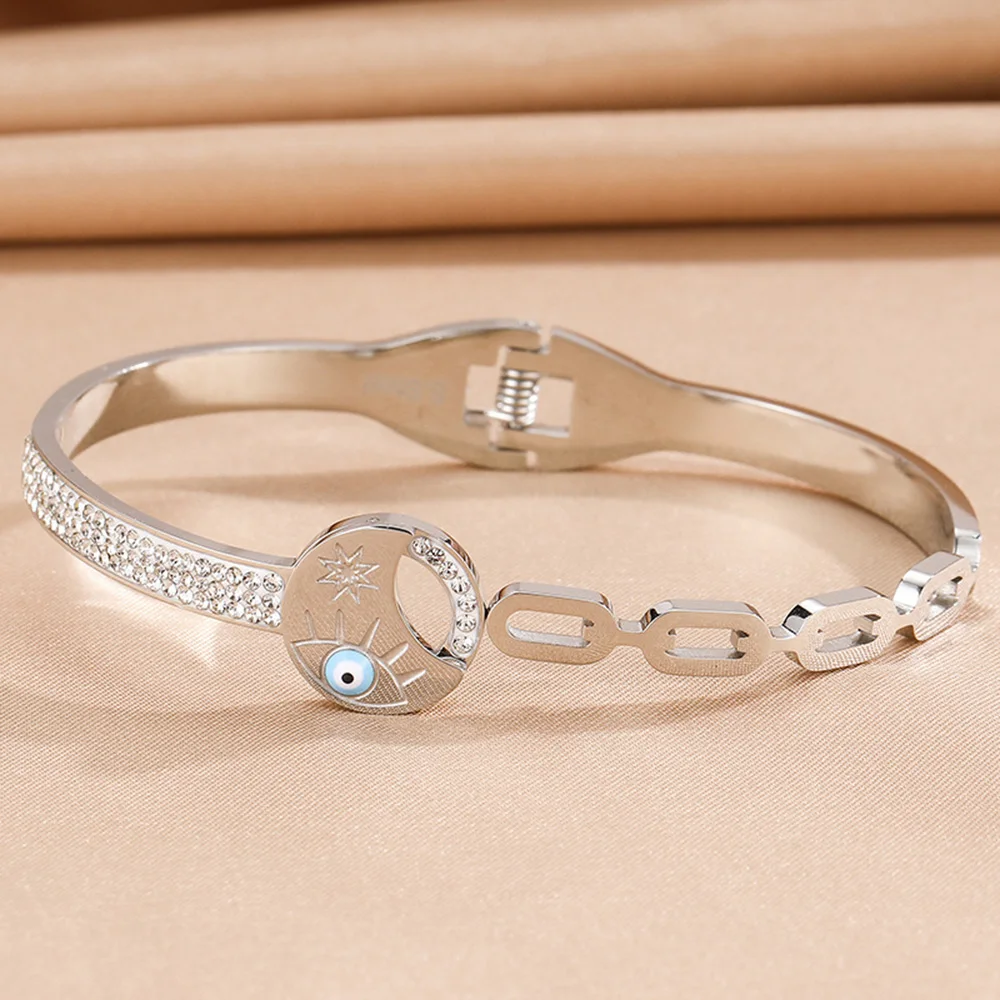 

Women's Charming Electroplating Demon Eye Pattern Design 18K Stainless Steel Bracelet, Hypoallergenic Jewelry, Fashion, Gift
