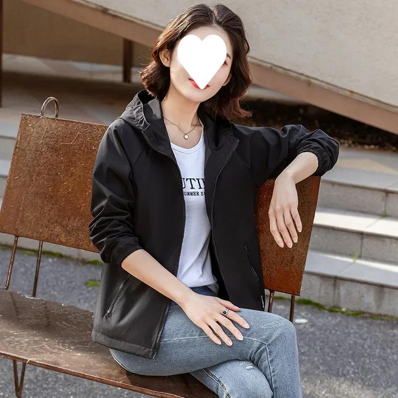 Windjack Dames 2025, Lente Herfst Nieuwe Trenchcoat Vrouwelijke Sport Vrije tijd bergbeklimmen Bovenkleding Rits met capuchon Uitloper