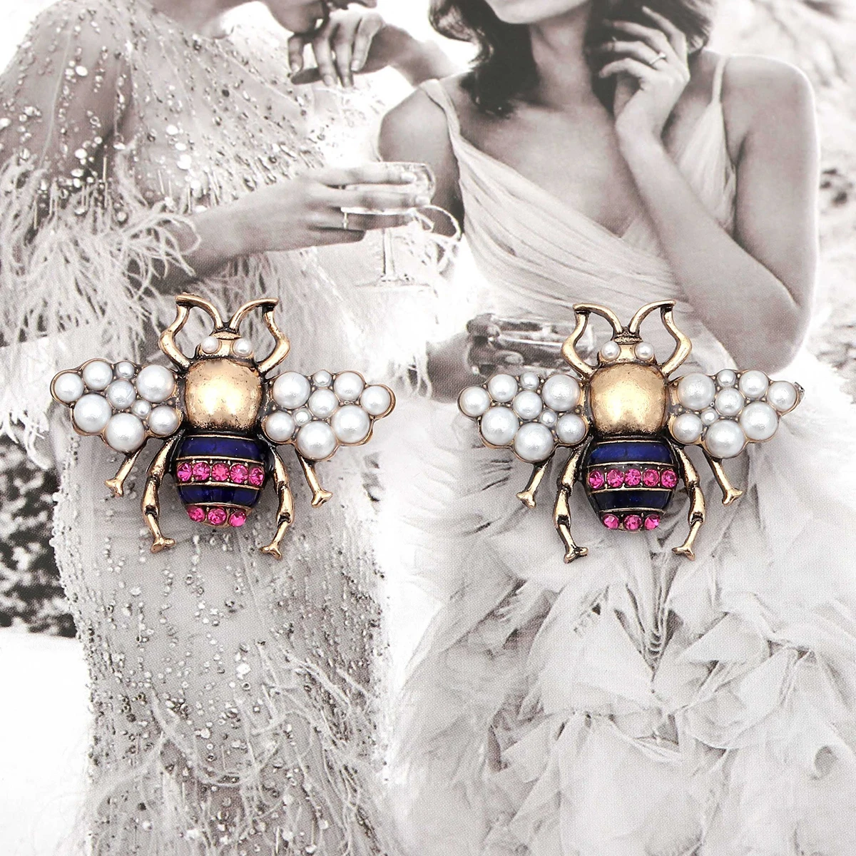 Zaa Women Vintage Jewelry 2025 Trend Bee Shape Pearl Earrings Luxury Bejeweled High Quality Party Accessories Girl Gifts