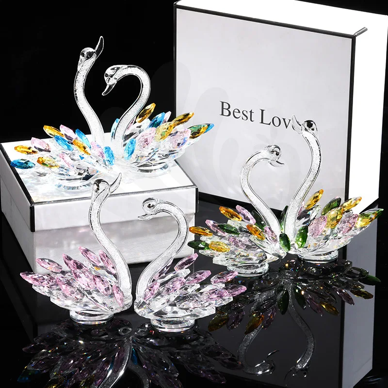 Modern Crystal Swan Ornament Elegant Craftsmanship Figurine with European Design Perfect Addition to Your Desk or Living Room