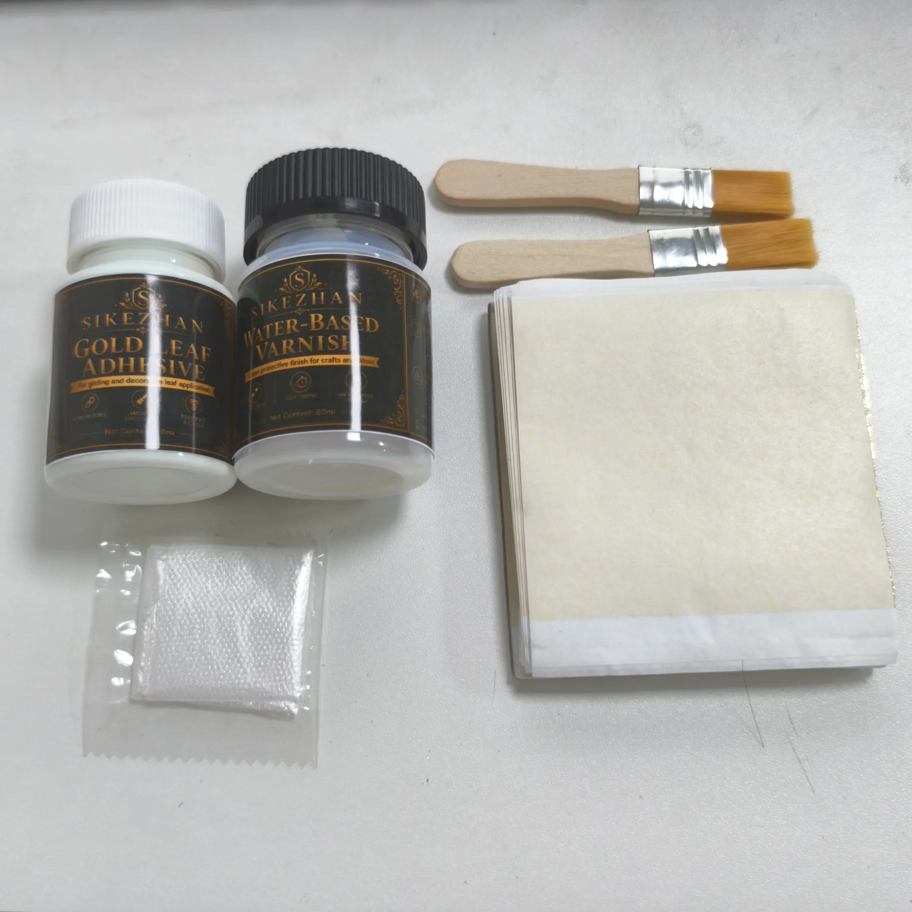 100 Stück Goldfolienblätter Vergoldungsset 60ml Wasserbasierter Klebstoff & Klarlack für DIY Möbel Holzkunst Handwerk Dekoration – Detail 6
