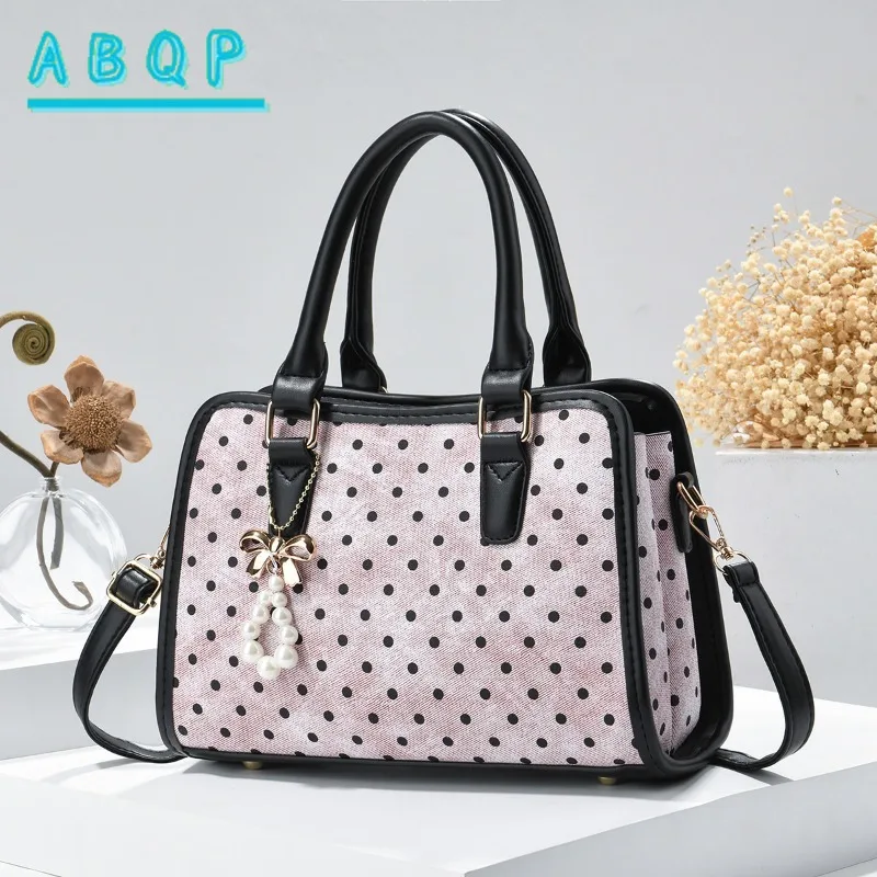 Women's Handbag Luxury Brand Fashion Women's Shoulder Messenger Bag Large Capacity Personalized Casual Women's Bag High Quality