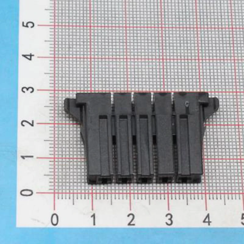 

2PCS Original Car connector 2-178128-5 Dynamic 3000 Series Housing Receptacle 5P Wire-to-Board black rubber shell
