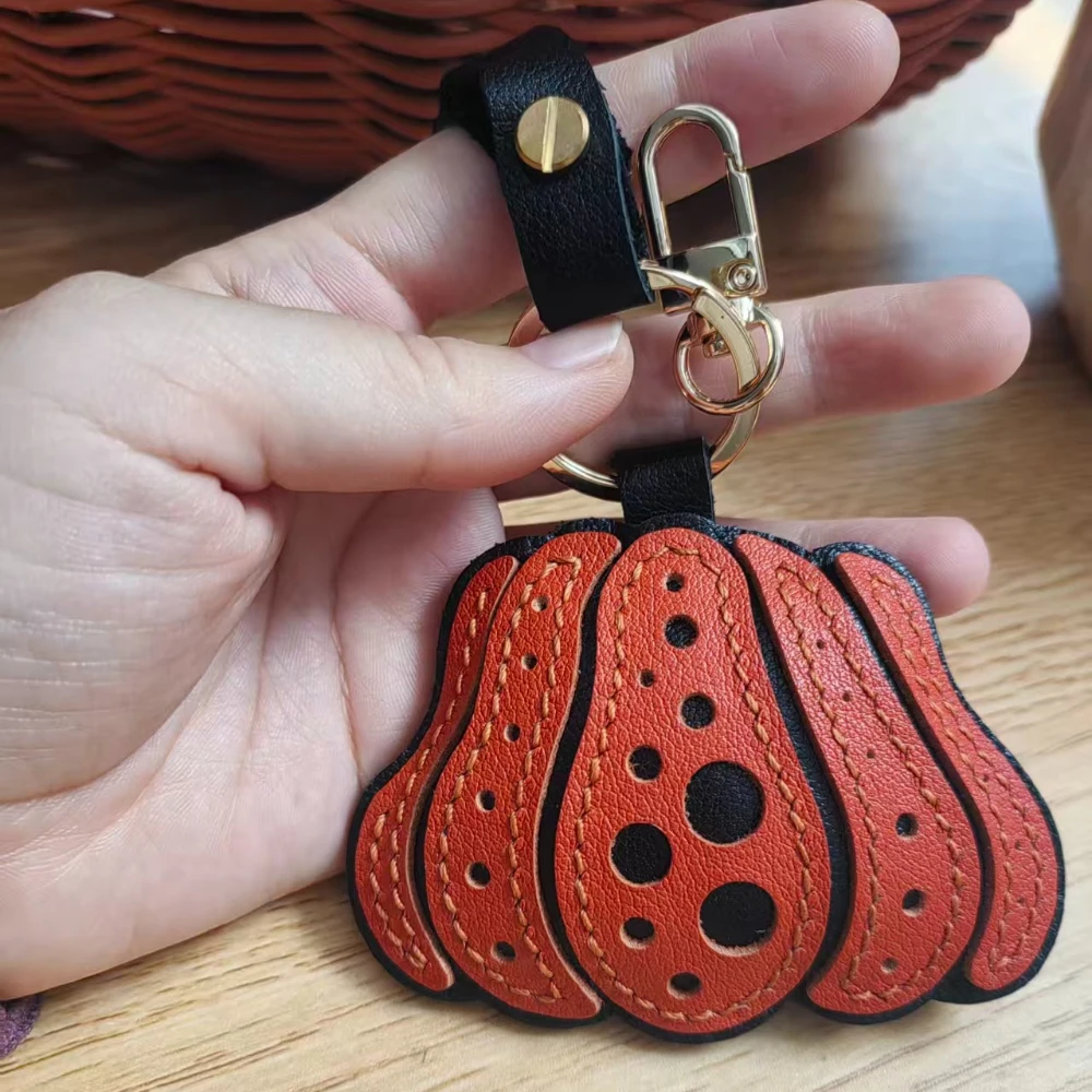 

Подвеска-брелок для ключей из натуральной коровьей кожи с узором в горошек, в форме тыквы, ручной работы, модный нишевый подарок, украшение для сумки