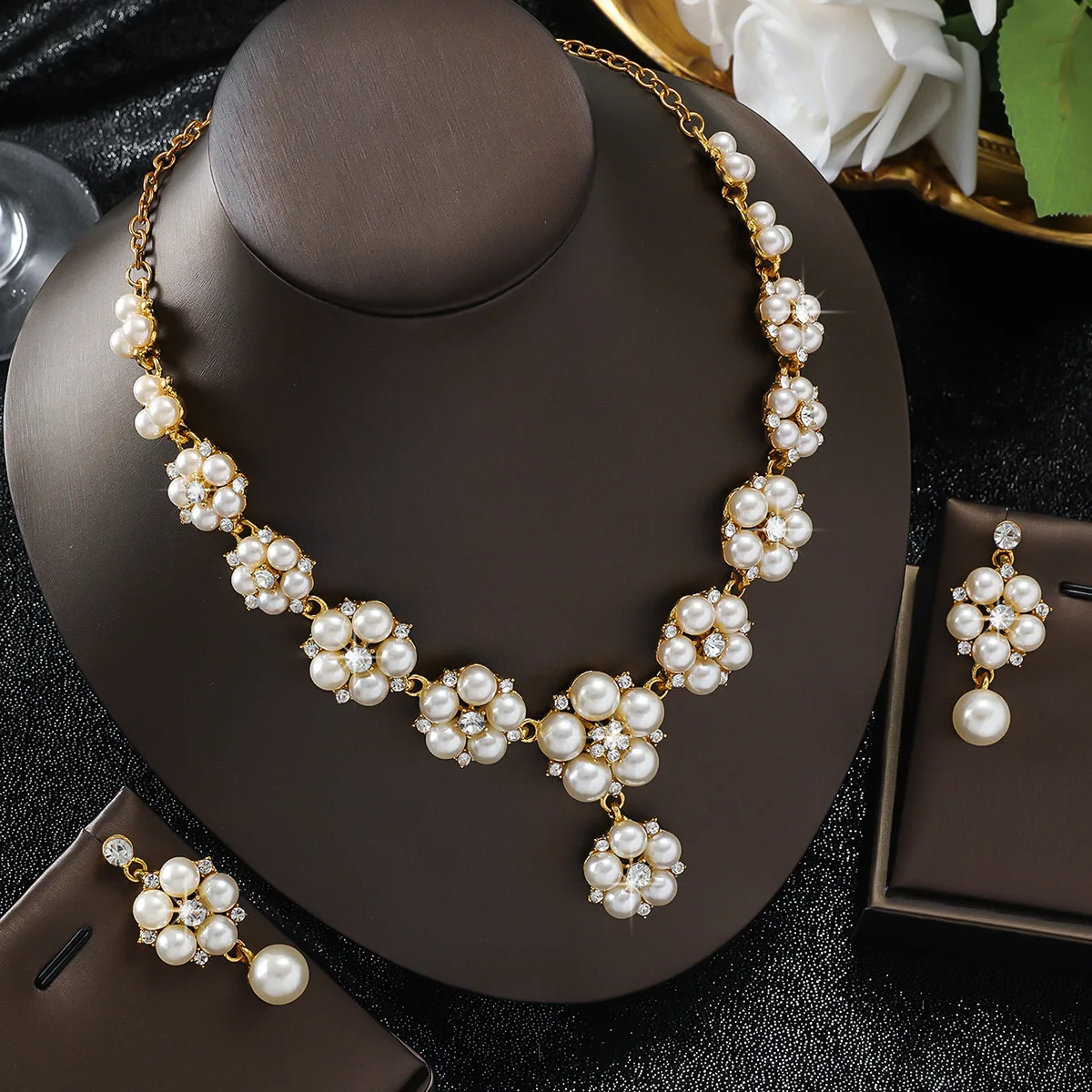 Retro Pearl Flower Necklace Earrings Set Women's Gold-Tone Cluster Jewelry for Wedding Bridal Party Evening Dress Accessory Gift