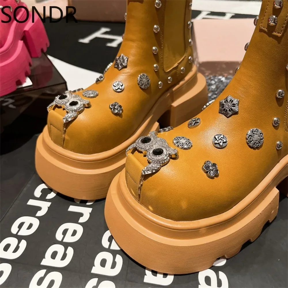 Womens Genuine Leather Rivet Owl Metal Decor Ankle Boots Platform Chunky High Heel Rhinestones Round Toe Shoes 4Colors New 2024