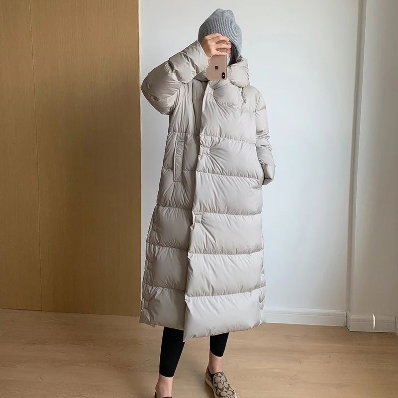 Oversized Women\'s Down Jacket Long Hooded Parkas 2023 New Fashion Lightweight Warm 90% White Duck Down Coats Winter Overcoat