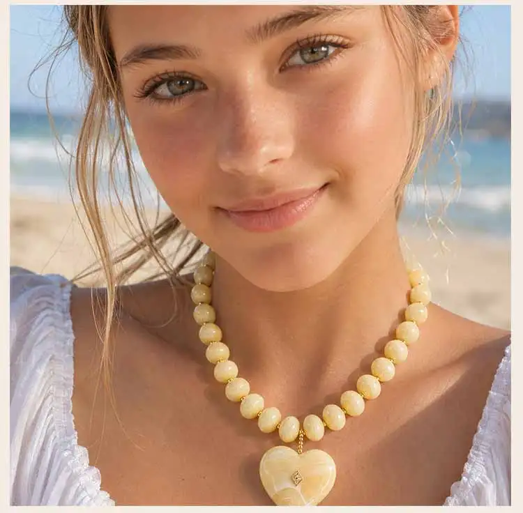Regenbogen-Harzperlen-Halskette für Frauen, Großer Herzanhänger mit Kristallbesatz, Dopamin Sommer Strand Y2K Statement-Schmuck – Detail 5