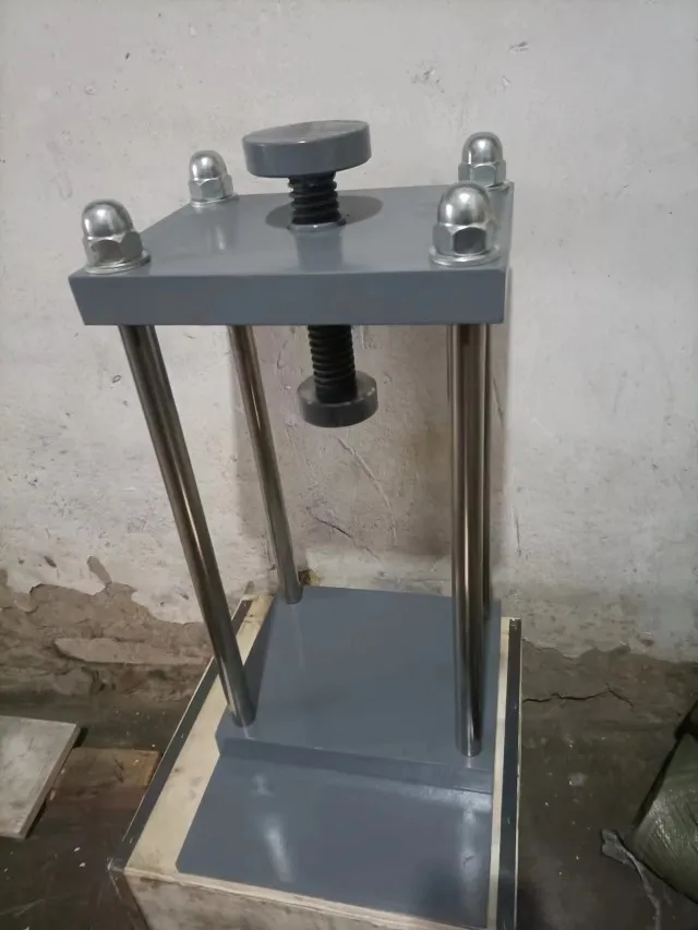 Tooth box forming, manual hydraulic press, small pressure platform, powder pressing, non-mugwort barrel reaction frame