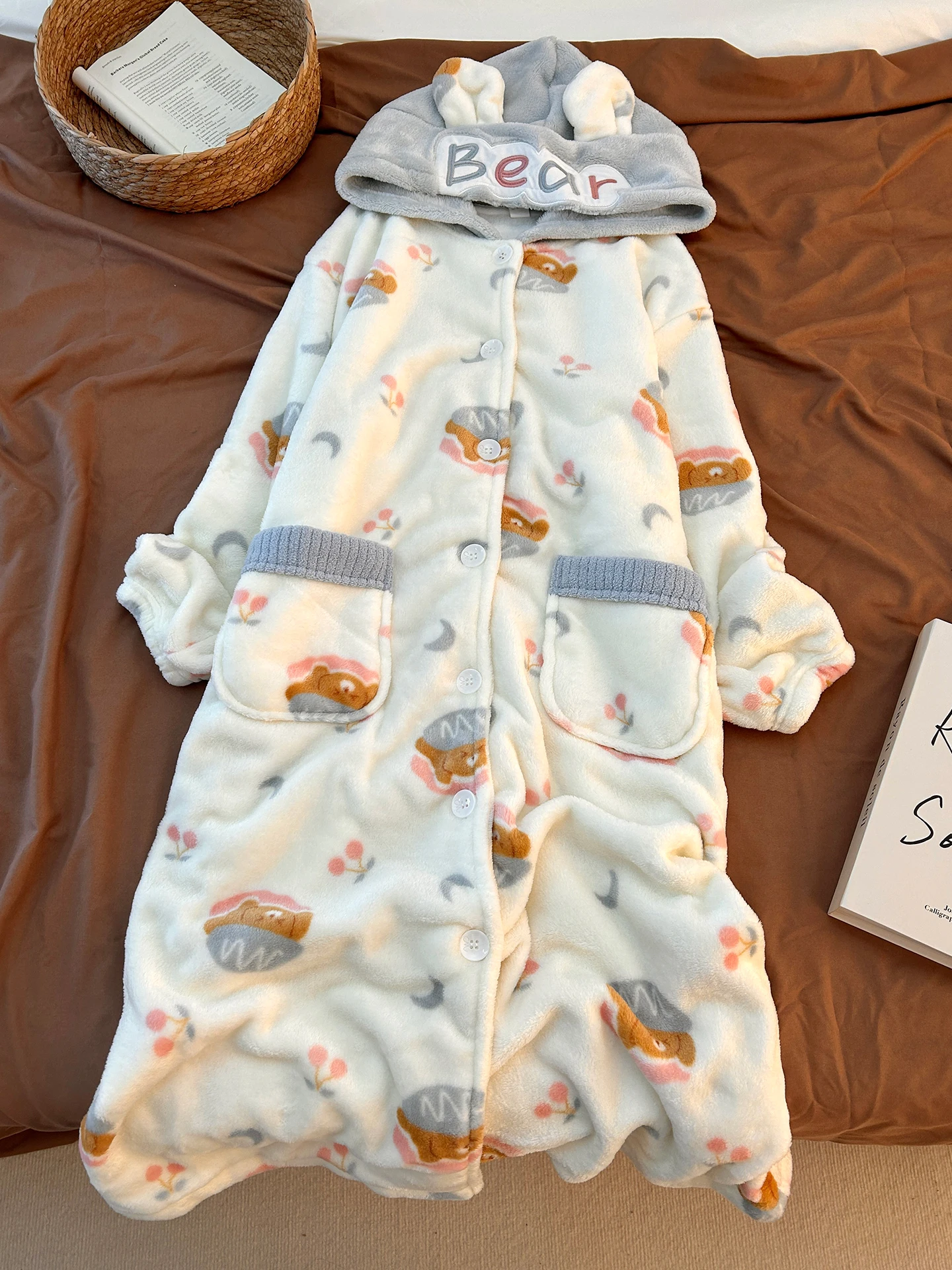 women's-thickened-flannel-robe-winter-new-style-hooded-sleepwear-comfortable-lazy-home-clothes-long-size-polyester-fiber