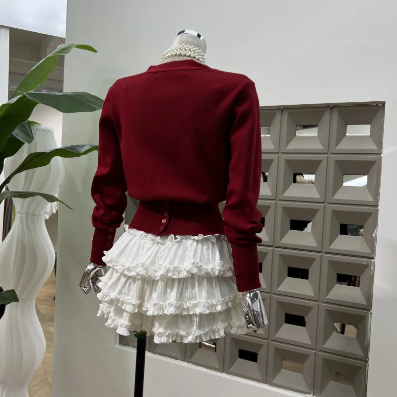 Setelan Tiga Potong: Rok Rajut Anti Tembus Pandang Model Fishbone Slim Fit Strap Cake Girl, Cardigan Berkerah V