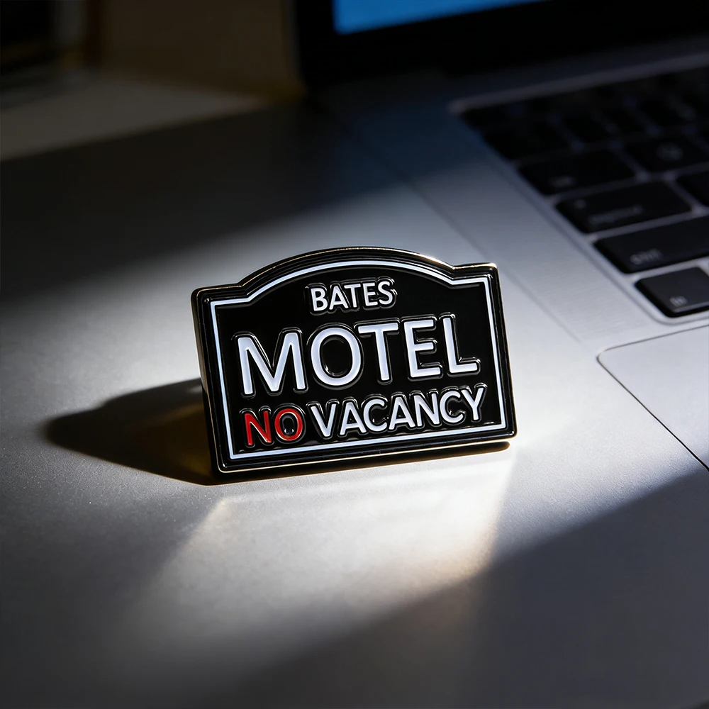 Bates Motel TV Series Metal badge NO VACANCY Sign Shaped Brooch A Unique Collector's Accessory for Fans
