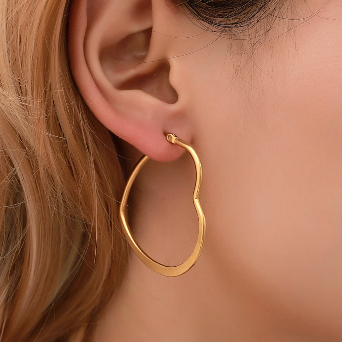 Classic Simple Earrings Hollowed-out Size Love Geometric Exaggerated Earrings Versatile Fashion Support Bulk Lowest Price Order