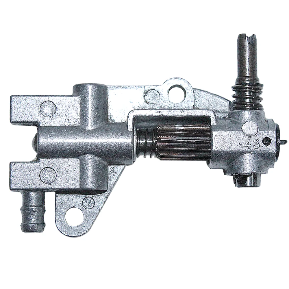 1pcs Oil Pump For Chinese 4500 5200 5800 45CC 52CC 58CC 2-Stroke Chainsaw Part