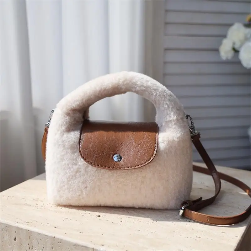 

Fashion Mini Square Handbag Flap Magnetic Buckle Wallet Winter Soft Box Shaped Bag Advanced Simple Contrast Color Crossbody Bag