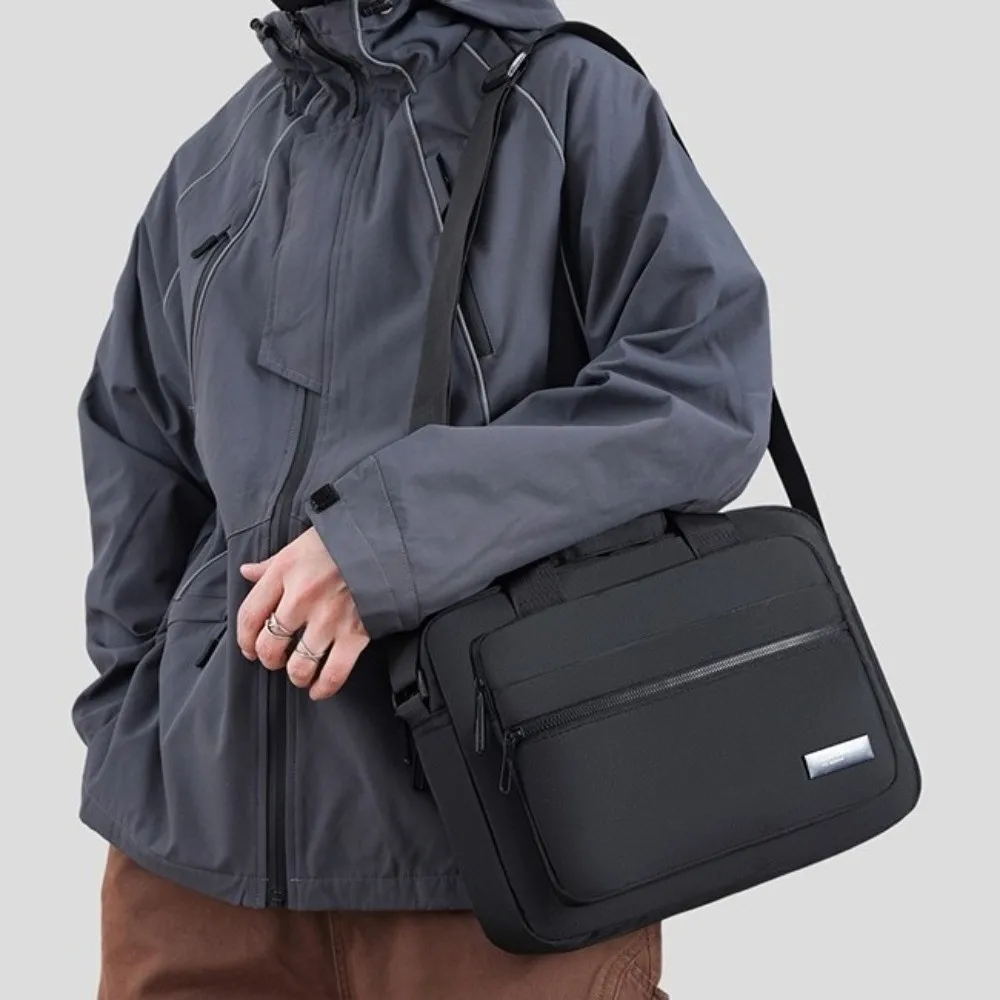 

Waterproof Oxford Briefcase Large-capacity Multiple Compartments Business Briefcase Zipper Closure Square Men's Crossbody Bag