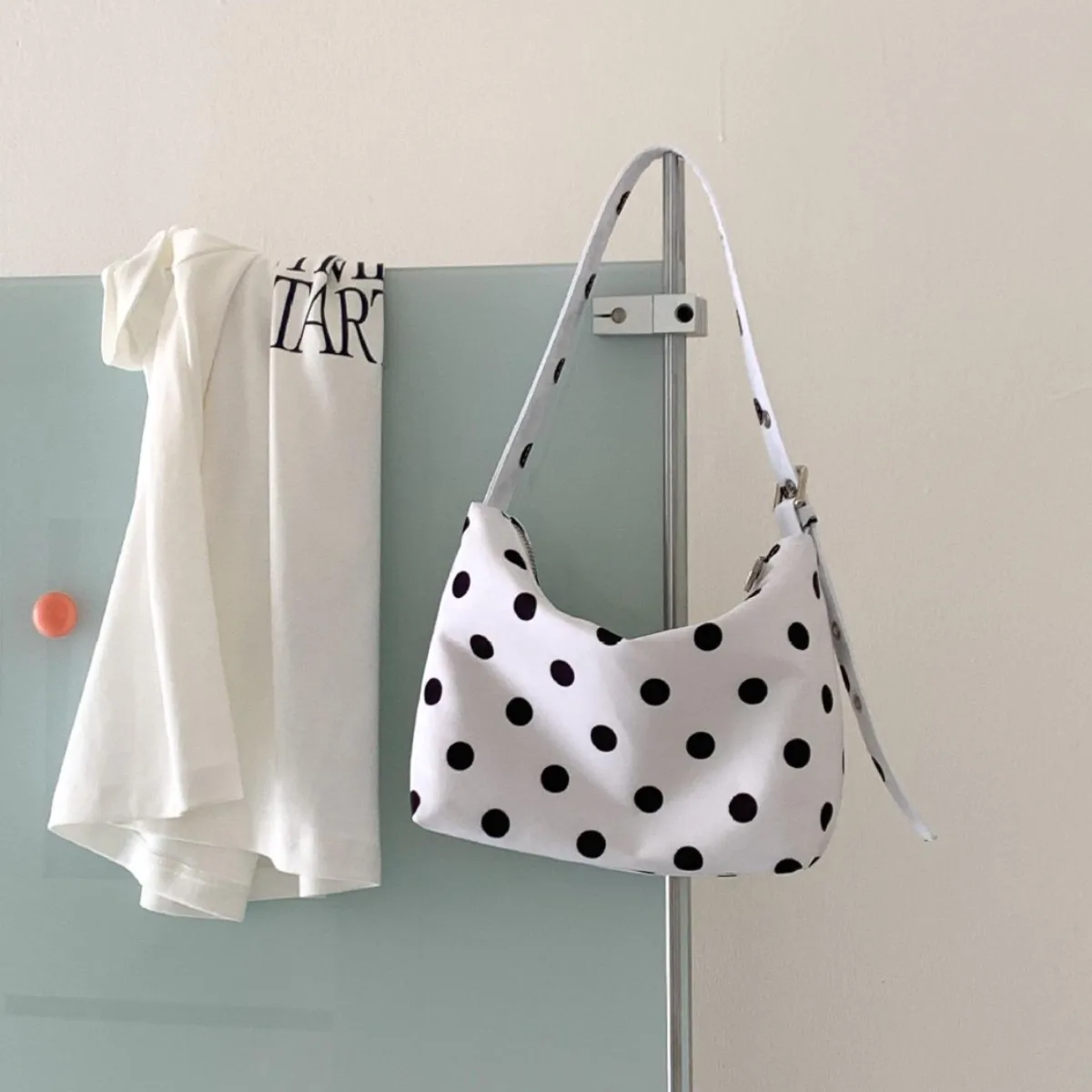 

Women's Bag New Style Commuter Shoulder Bag Simple Black And White Polka Dots Rectangular And Versatile Nylon Handbag For Girls