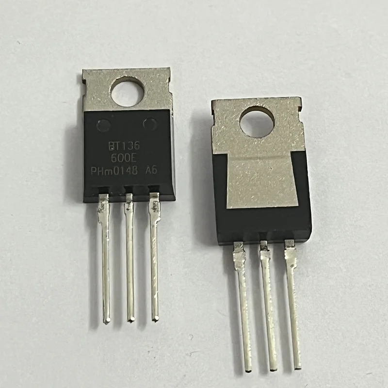10PCS BT136-600E BT136-600 TO220 새로운 오리지널