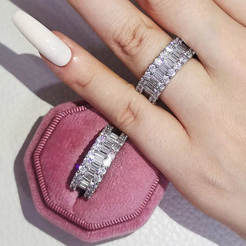New Hot Sale Stunning Luxury Jewelry Silver Color Princess White Clear AAAAA Cubic Zircon Women Wedding Band Ring