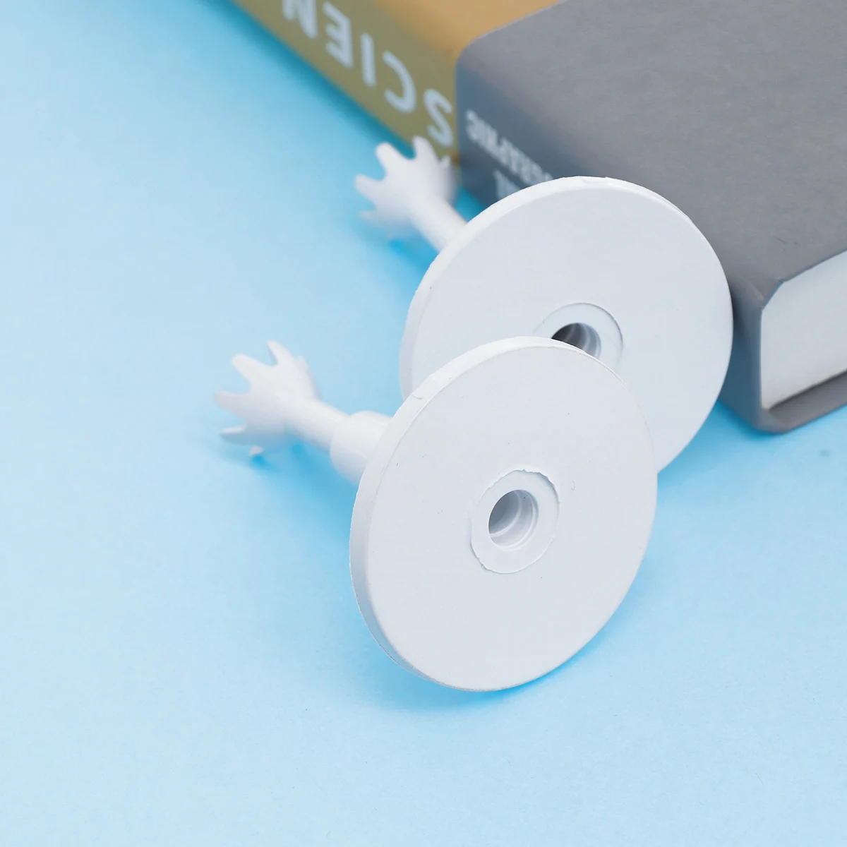 

2pcs Golf Tees Reusable Eco Friendly 53mm to 73mm Training Aid Indoor Outdoor Practice Golf Accessories Equipment