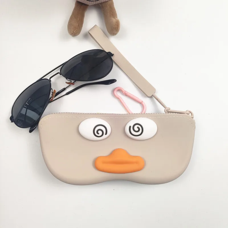 แบบพกพากันน้ําซิลิโคนแว่นตา Simple TO Store พร้อมที่จับแขวนเหมาะสําหรับ Travel Man ของขวัญ