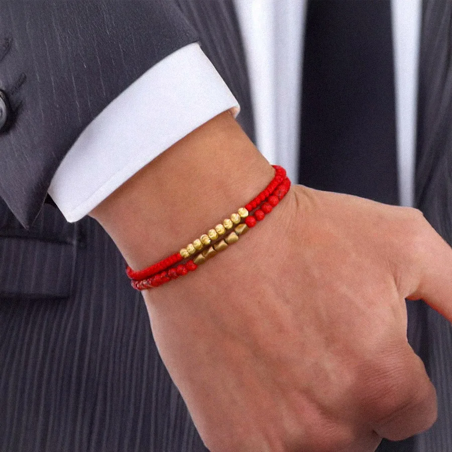 Mode Männer Armband Set Glück Schwarz Rot String Armband Handgemachte Unregelmäßige Gold Farbe Perlen Charme Armband Yoga Meditation Joias