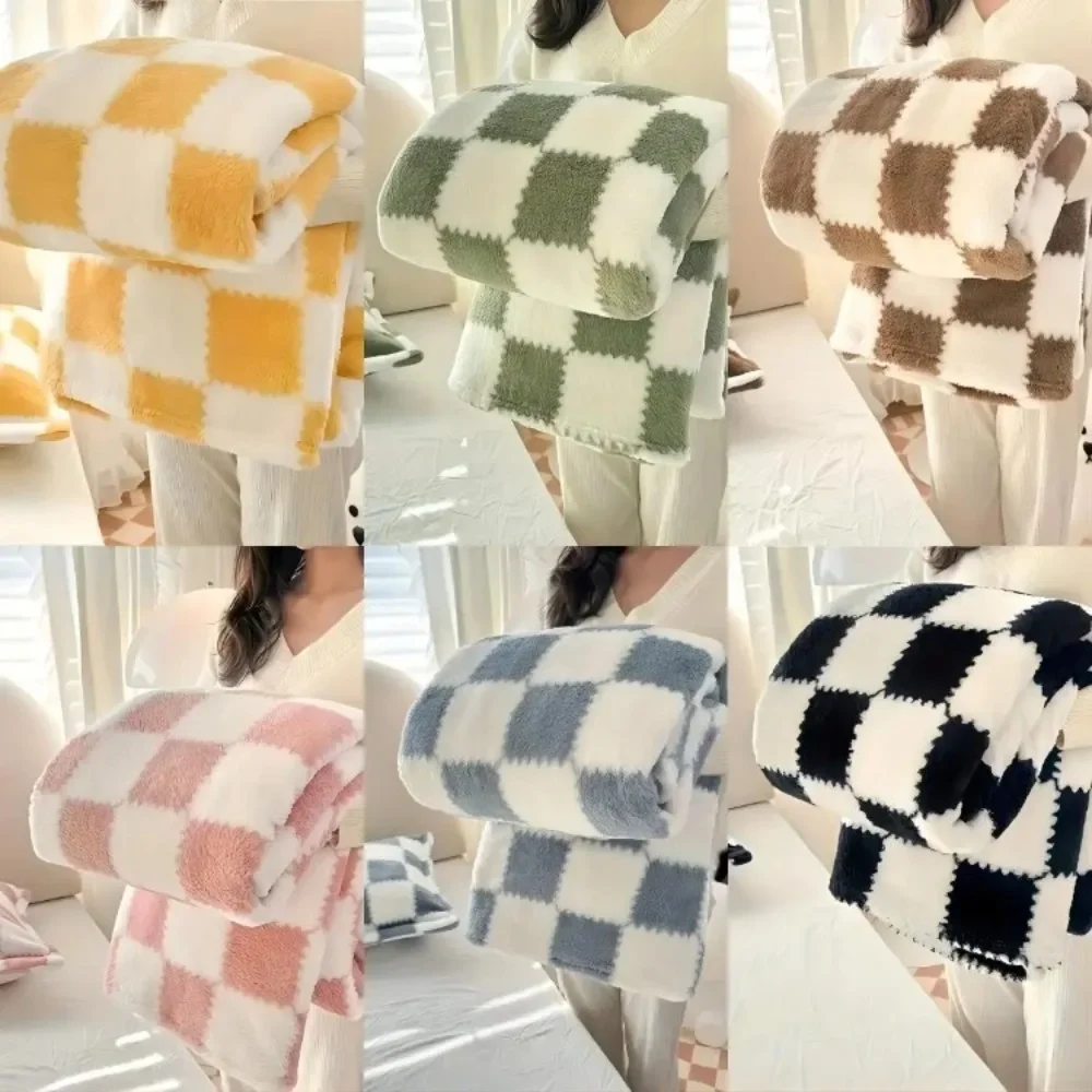 

1pc Plaid Blanket Facecloth Winter Thickened Office Nap Blanket Warm Travel Pet Blanket for Dogs and Cat Home Textile Decoration