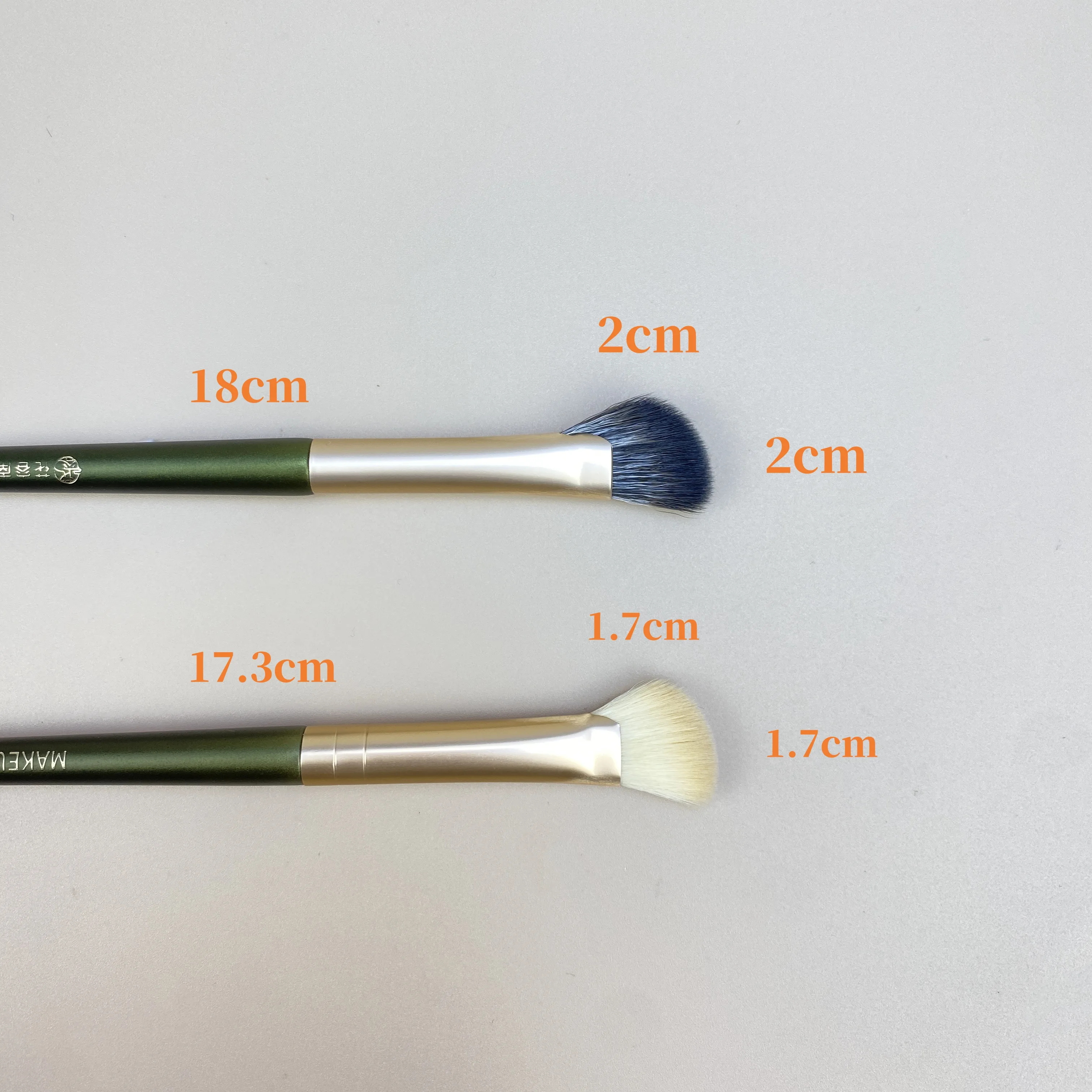 180 Half Fan Nose Shadow Brush