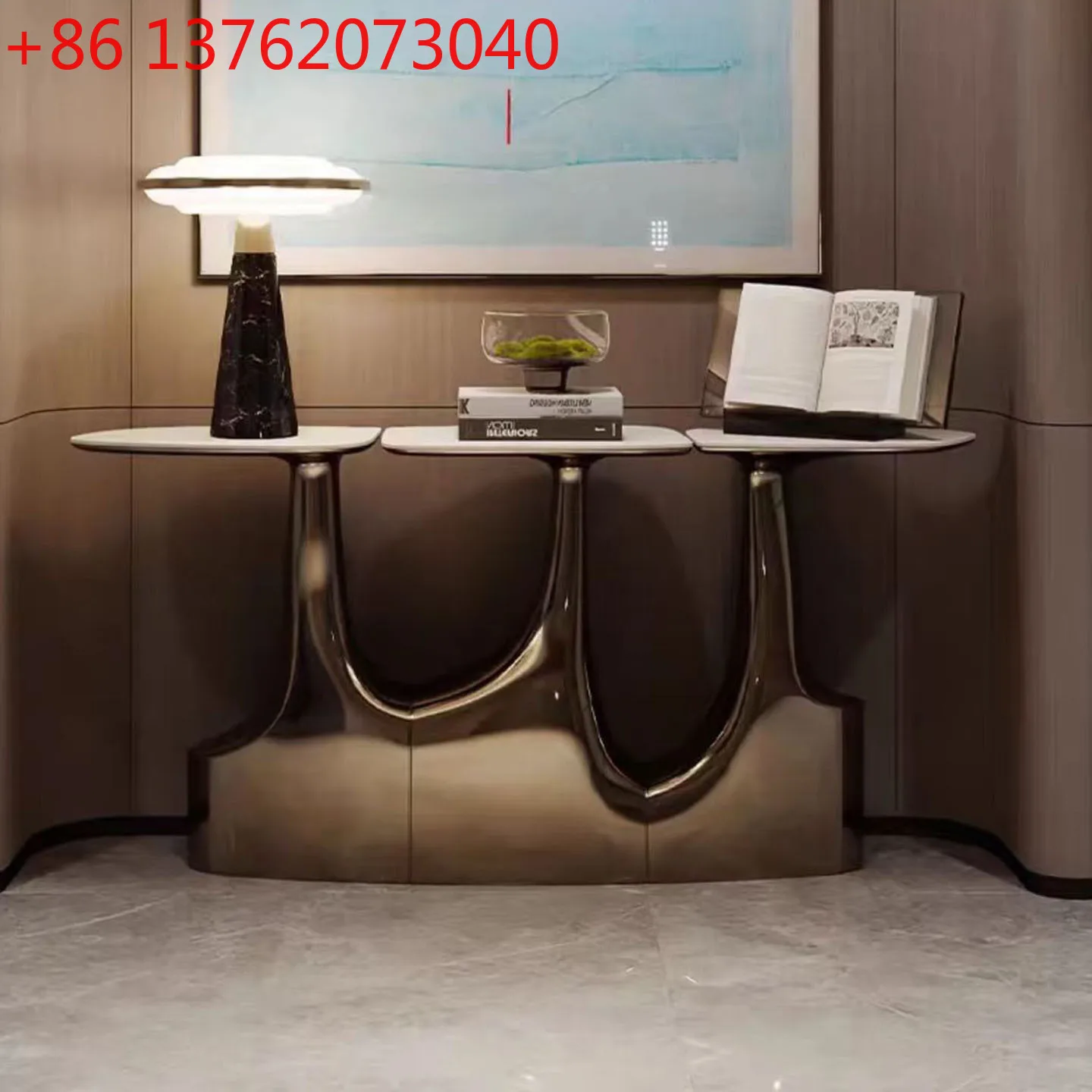 

Italian light luxury fashion metal entrance table designer special-shaped home storage against the wall end view table