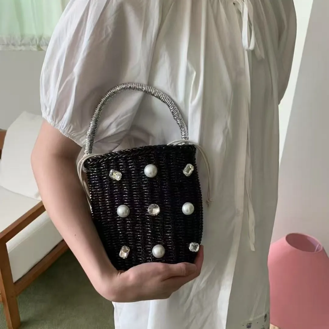 

Luxury Rhinestone Straw Bucket Bag Diamonds Crystal Women's Handbag Silver Woven Beach Bags for Women Basket Bag Clutch Purses