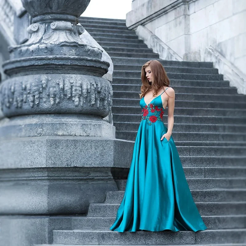 

New Sexy Spaghetti Straps Lace Applique Backless Wedding Guest Evening Prom Dresses for Bride Special Occasion 2023