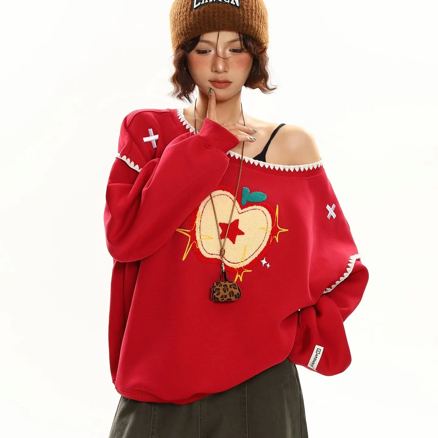 

American Vintage Apple Embroidery Hoodie 2025 Autumn Off Shoulder Design Light Academia Aesthetic Oversized Womens Top
