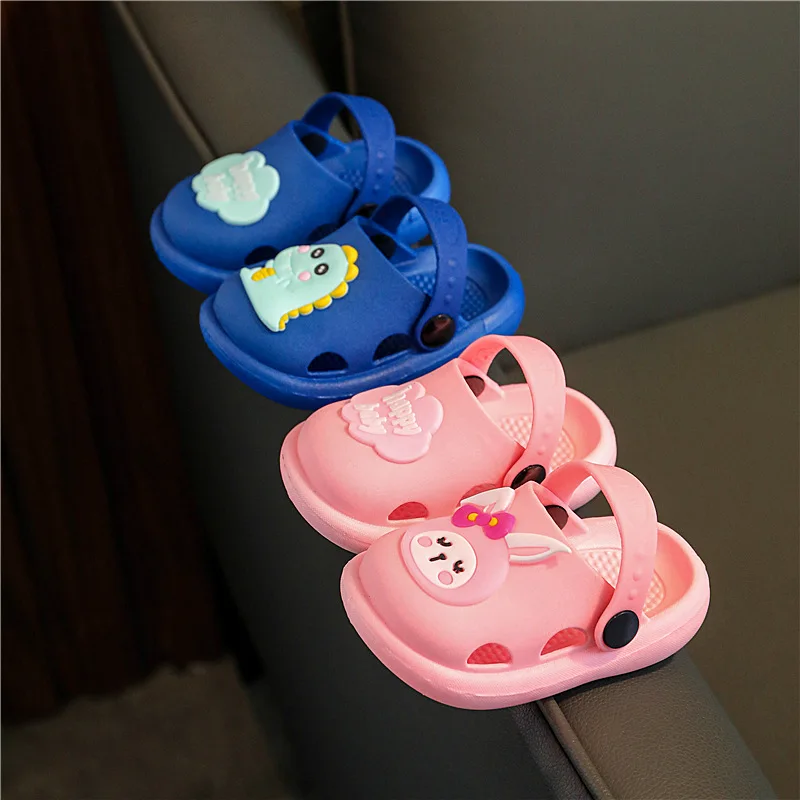 サンダルSummer Children Cartoon Sandals EVA Soft Bottom Anti Slip Slippers Toddler Boy Girl Beach Shoe Kid Breathable Cave Hole Shoe