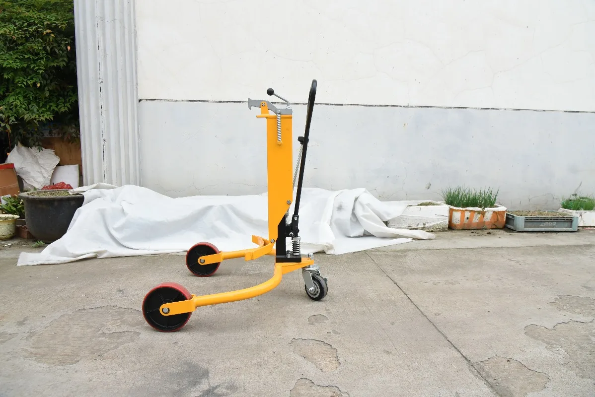 The use of high-quality hydraulic cylinders allows for fast and safe transportation of barrels