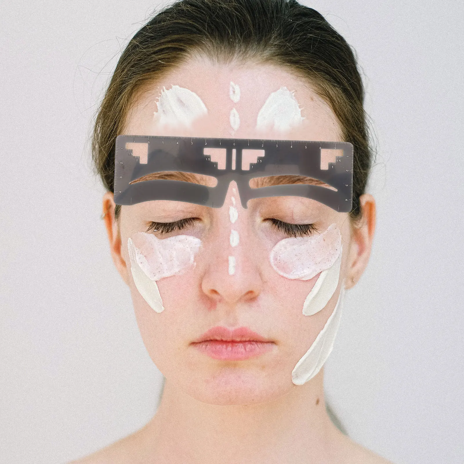 

2Pcs Eyebrow Ruler Shaper Metal Stencil Design Card Three point Positioning Balanced Golden Proportion European Style Makeup