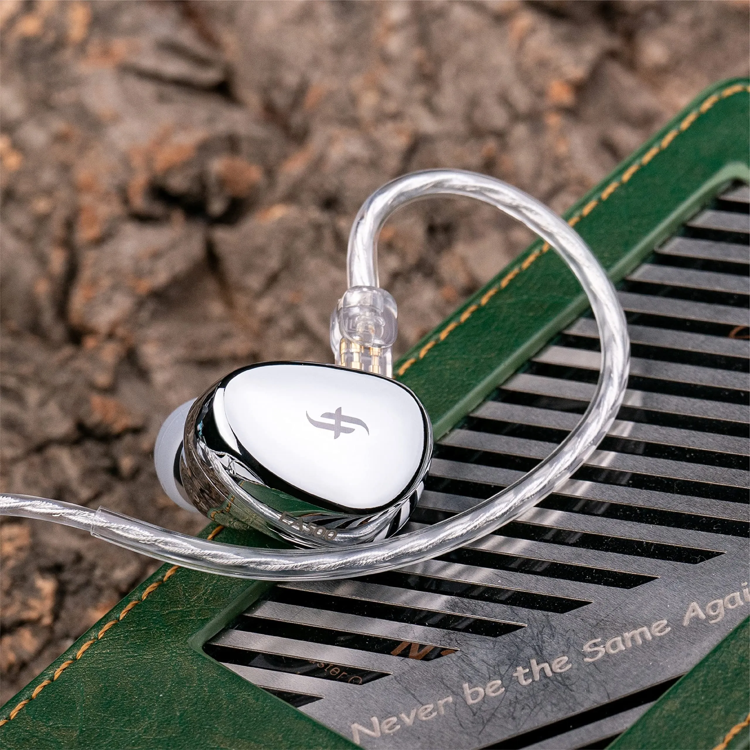 SIMGOT EA500 Hi-Res In Ear Monitor Headphone with Detachable Cable Dynamic Driver IEM Earphone HiFi Stereo Wired Earbuds
