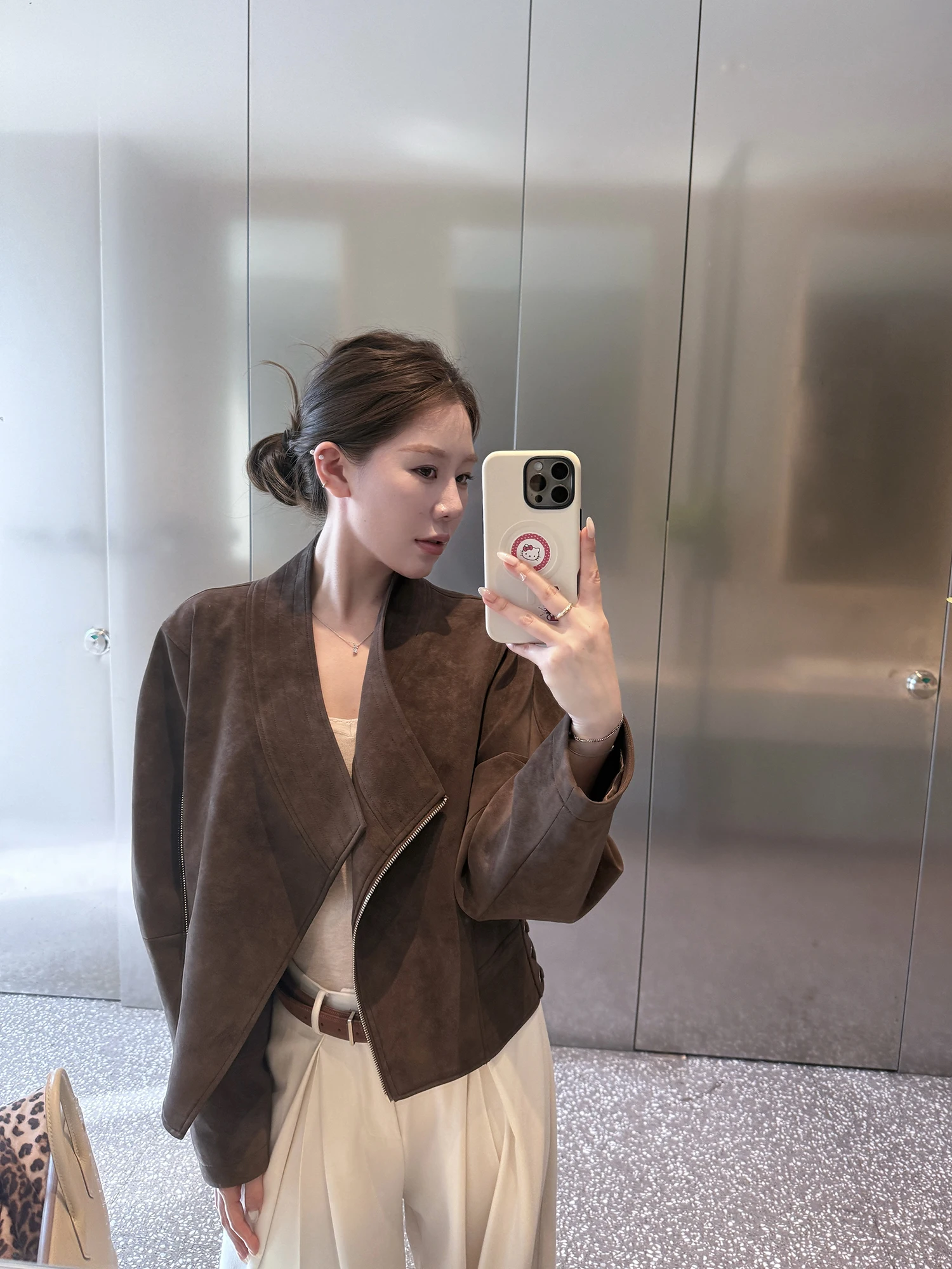 

Стильная повседневная свободная женская кожаная куртка в стиле хип-хоп с большим воротником, осенне-зимнее пальто цвета кофе с молоком