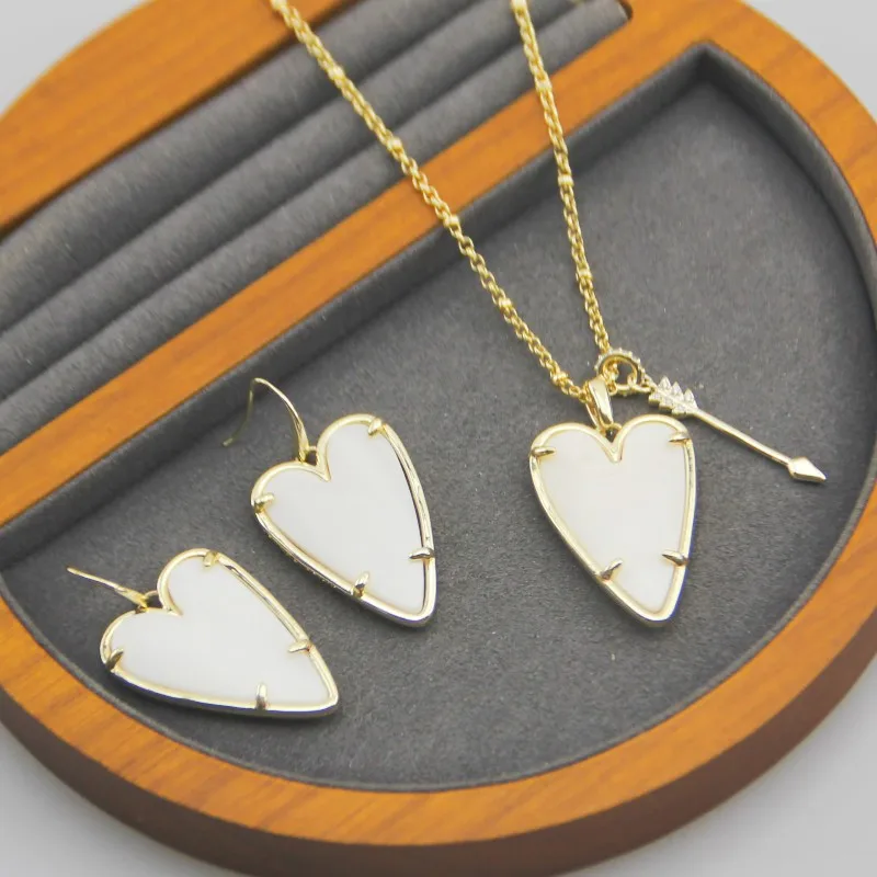 

VKVVA Fashion Jewelry White Shell Heart-Shaped with Arrow Pendant Necklace and Drop Dangle Earring Set for Women