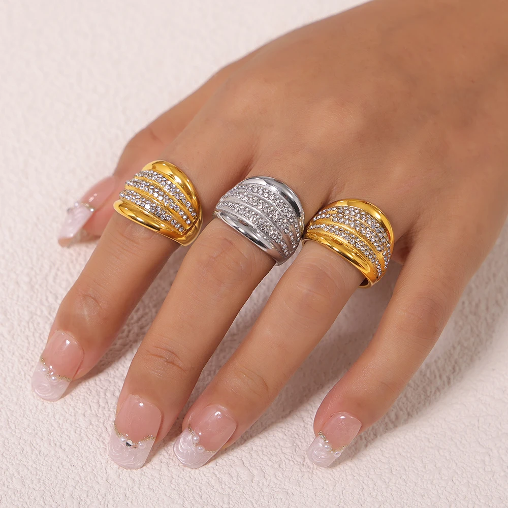 Liora Luxury Rhinestone Rings For Women 316L Stainless Steel Round Charm Wedding Rings Fashion Waterproof Jewelry