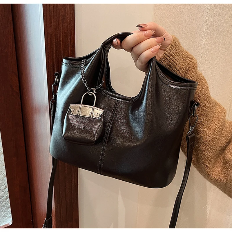 

Women Tote Bag Fashion Underarm Pouch Large Capacity Soft Pu Leather Shoulder Bag Retro Crossbody Bag Casual Portable BucketBags