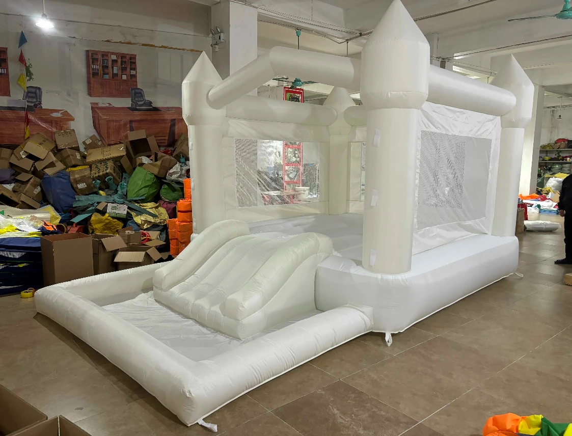 4*3*2.6M 화이트 바운스 하우스 (볼풀 포함) 에어 블로워 포함 어린이용 점핑 캐슬, 어린이 선물용 웨딩 하우스
