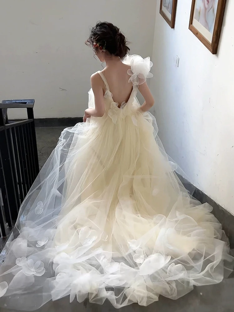 Simple Elegant Wedding Dress 2026 New Style Bridal Gown Photography Small Size Minimalist High-End Strap Morning Robe Women B...