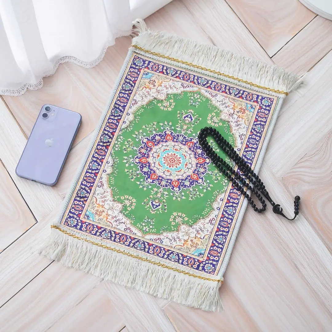 2-teiliges Set Kleiner Tragbarer Gebetsteppich mit Muslimischen Gebetsperlen 30cm X 40cm Eisseide Matte mit Schnalle Muslimischer Islamischer Bestickter Teppich – Detail 4