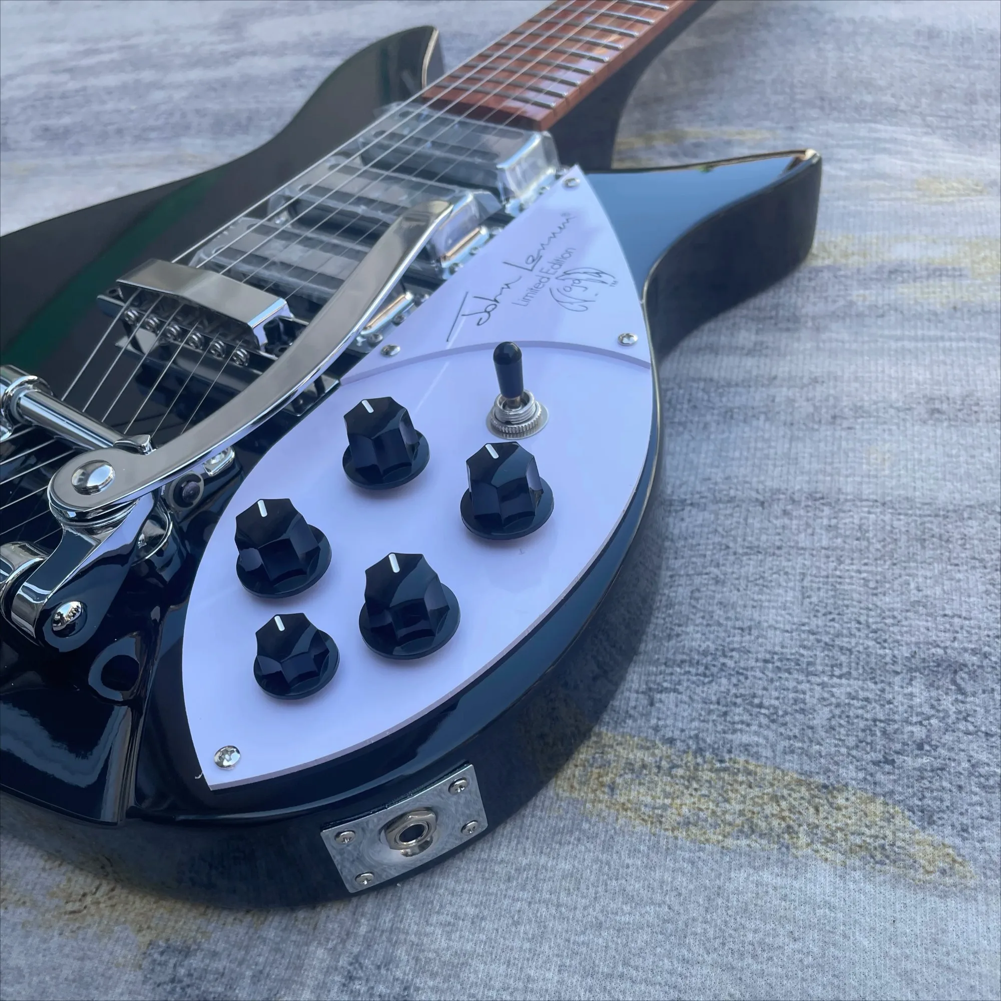 Electric Guitar Special Offer Rosewood Neck HHH  Black 325 Small Double Shake British Rock Artifact Unisex Beginner