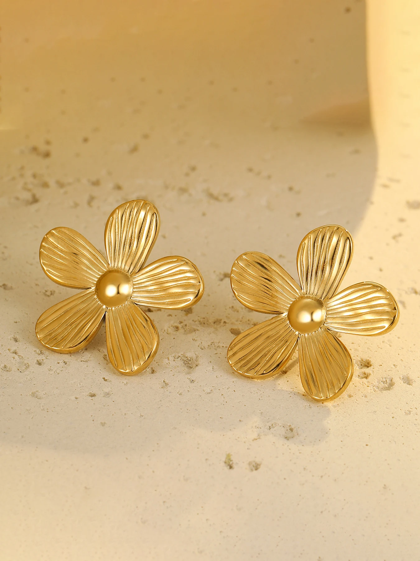 

Exaggerated Trendy Matte Flower Stud Earrings, Cold-Weather Geometric Stainless Steel Design, All Seasons Fashion Accessory