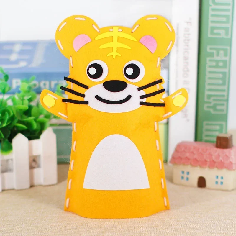 Children Cartoon DIY Hand Puppet Craft Toys Kindergarten Educational Non-Woven Handmade Paste Material Sewing Kits Kids Gifts