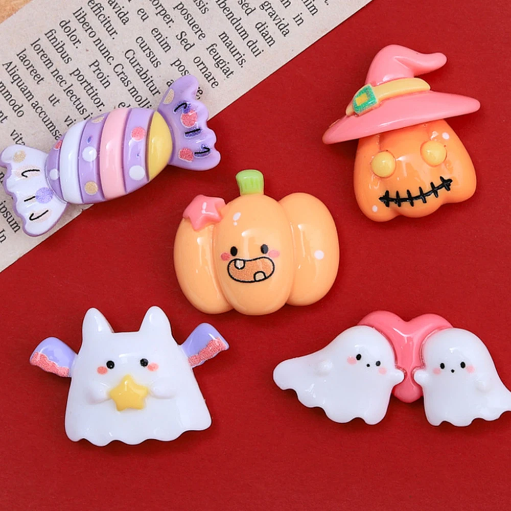 10 Stück glänzende 2024 Cartoon Halloween Harz Flatback Cabochons für Haarnadel Scrap booking DIY Schmuck Handwerk Dekoration Zubehör